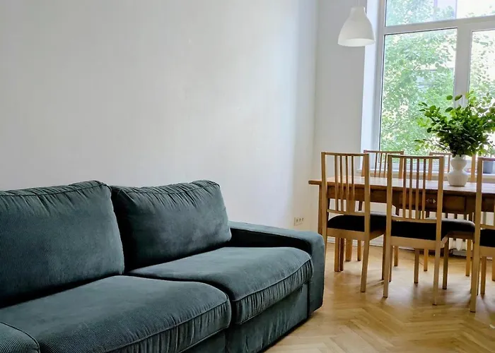Bright Apartment, 3 Bedrooms, 3 Double Beds, Free Parking Apartment Riga