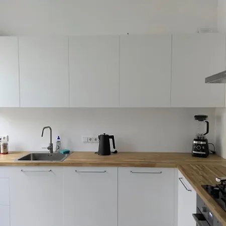 Dzīvoklis Bright Apartment, 3-bedrooms, Free Parking Riga
