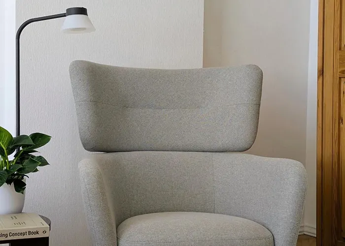 Bright Apartment, 3 Bedrooms, 3 Double Beds, Free Parking Apartment